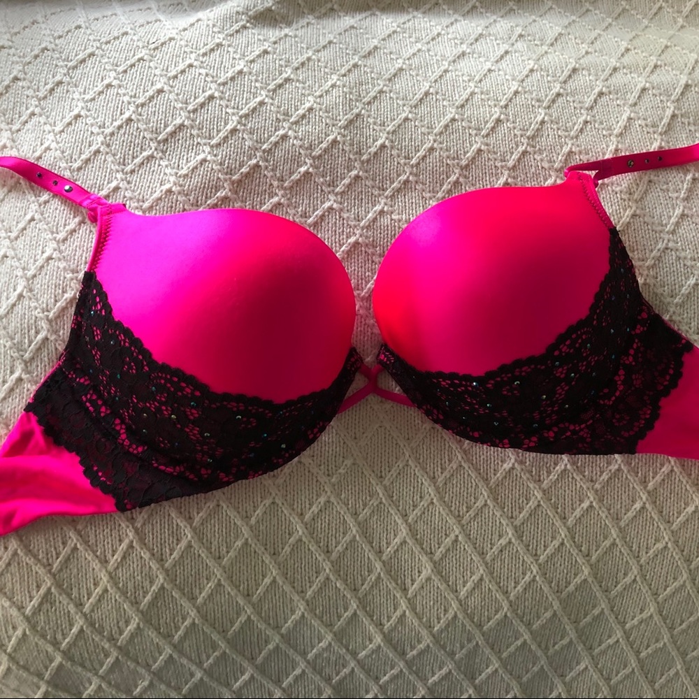 Victoria’s Secret Miraculous Push Up Bra